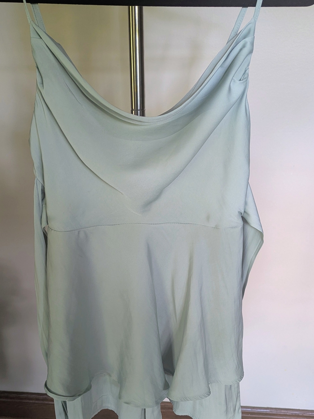 Altar’d State Sage Green Cowl Neck Ruffle Romper Lightweight $12 Size Small
